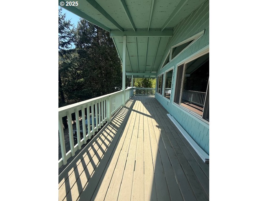 1604 Spring Brook Road Myrtle Creek, OR 97457 - Photo 14 of 47 View