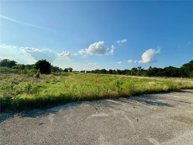 $120,000 | 6 And Cooper Lane, Calvert, TX 77837