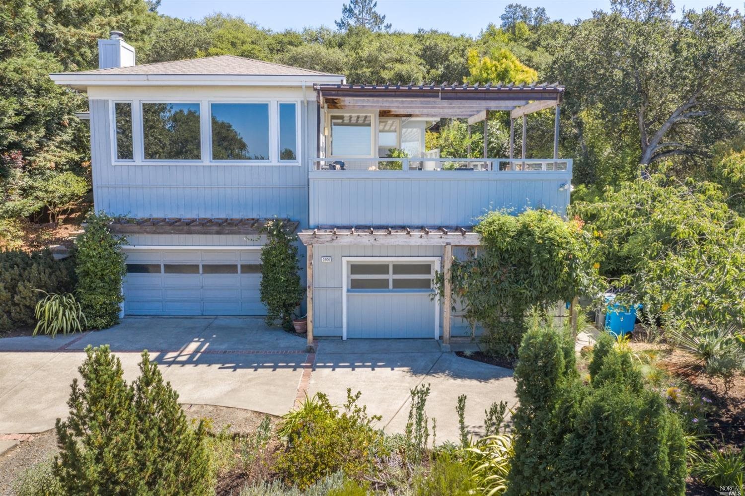 3506 Ridgeview Drive Santa Rosa, CA 95404 - Photo 1 of 1 front view of house with a yard