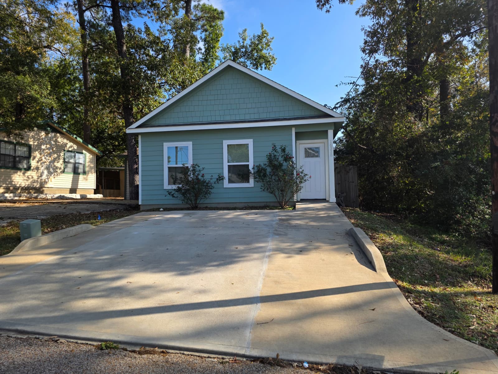 16338 Eastchase Street Montgomery, TX 77316 - Photo 1 of 12 a view of a house with backyard