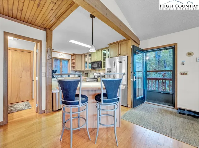 $599,000 | 103 Staghorn Hollow, Beech Mountain, NC 28604