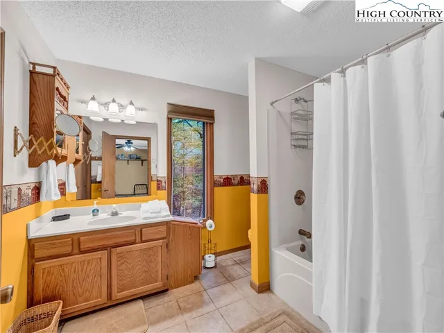 $599,000 | 103 Staghorn Hollow, Beech Mountain, NC 28604