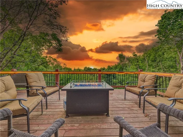 $599,000 | 103 Staghorn Hollow, Beech Mountain, NC 28604