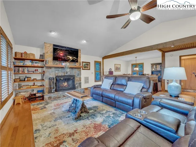 $599,000 | 103 Staghorn Hollow, Beech Mountain, NC 28604