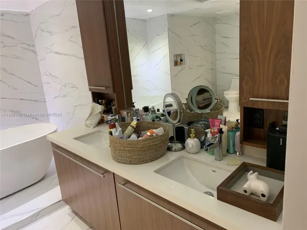 $2,150,000 | 9401 Collins Avenue, Unit 305, Surfside, FL 33154