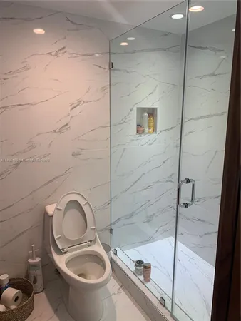 $2,150,000 | 9401 Collins Avenue, Unit 305, Surfside, FL 33154