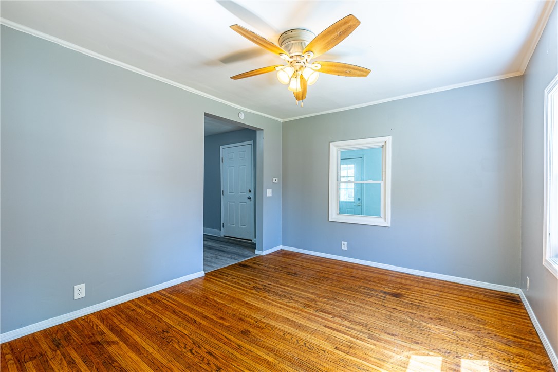 256 Ave D Rochester, NY 14621 - Photo 12 of 43