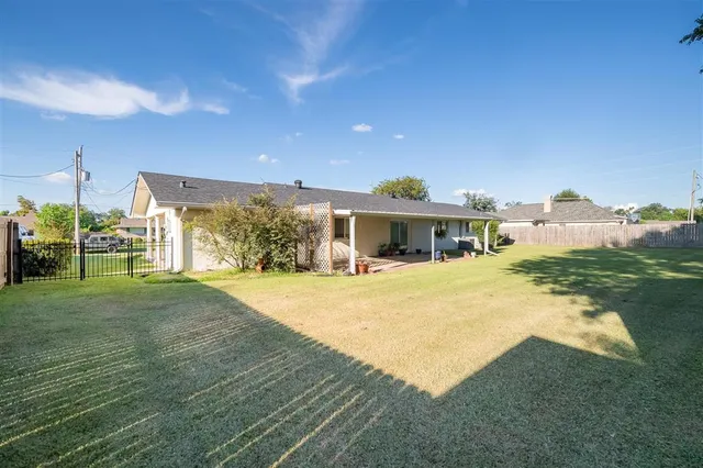 $225,000 | 809 Garden Lane, Lake Charles, LA 70605