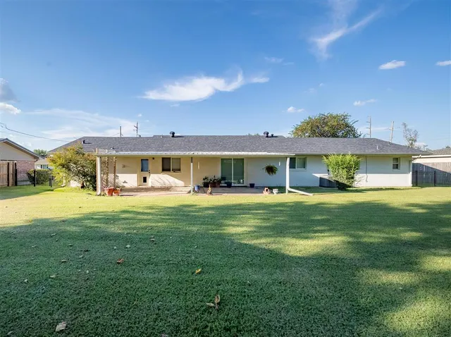 $225,000 | 809 Garden Lane, Lake Charles, LA 70605