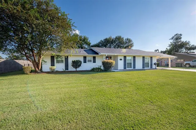 $225,000 | 809 Garden Lane, Lake Charles, LA 70605
