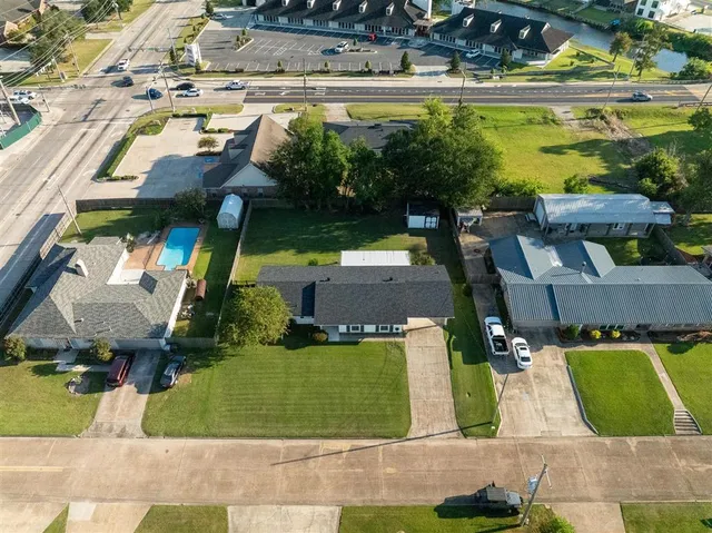 $225,000 | 809 Garden Lane, Lake Charles, LA 70605