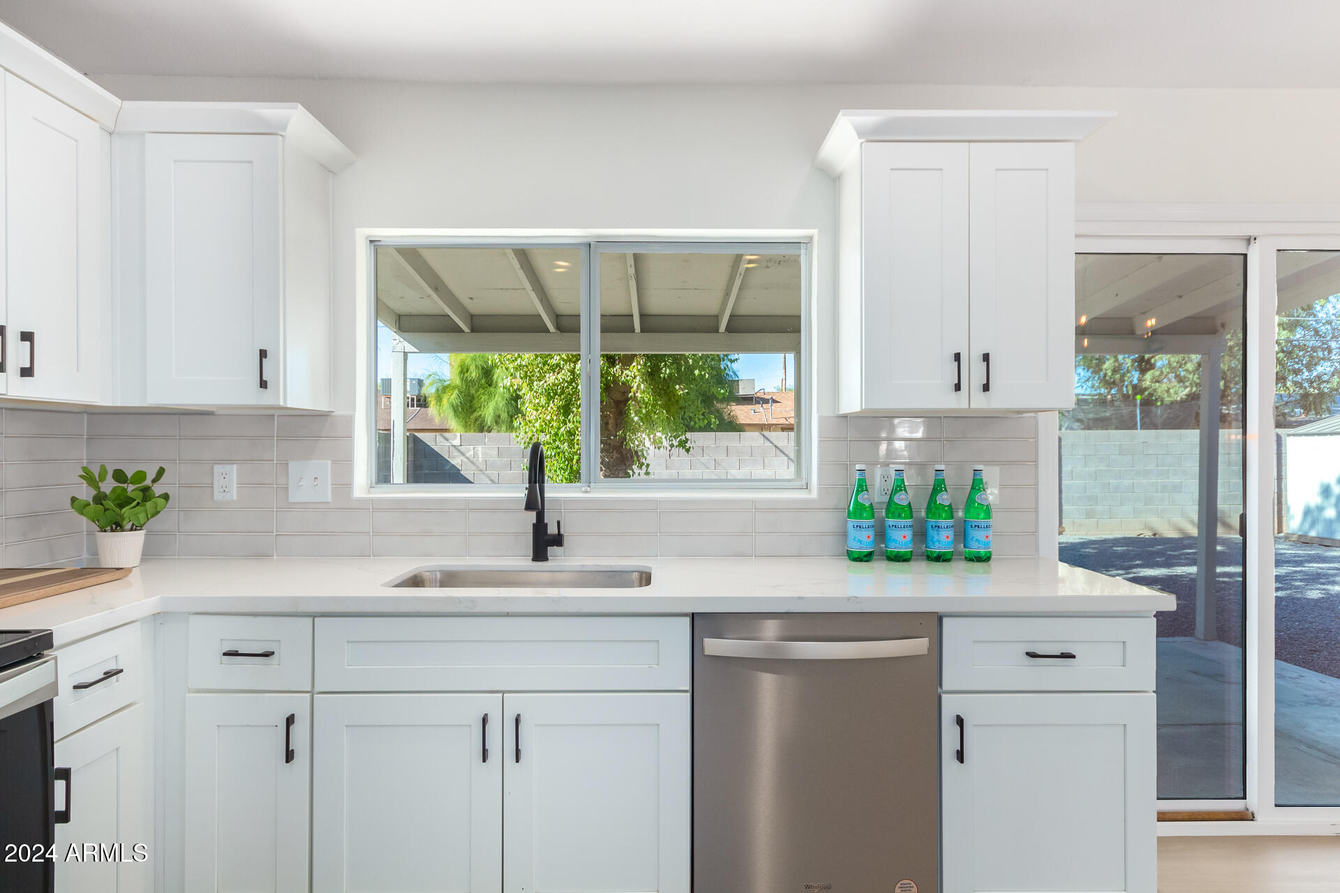 1882 South Papago Drive Apache Junction, AZ 85120 - Photo 4 of 15 4_Kitchen