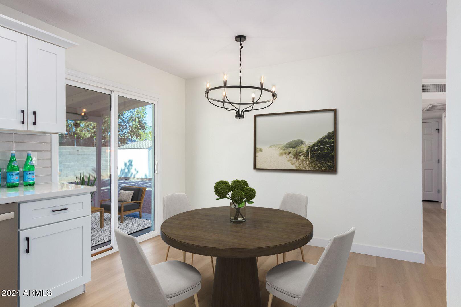 1882 South Papago Drive Apache Junction, AZ 85120 - Photo 5 of 15 5_Dining