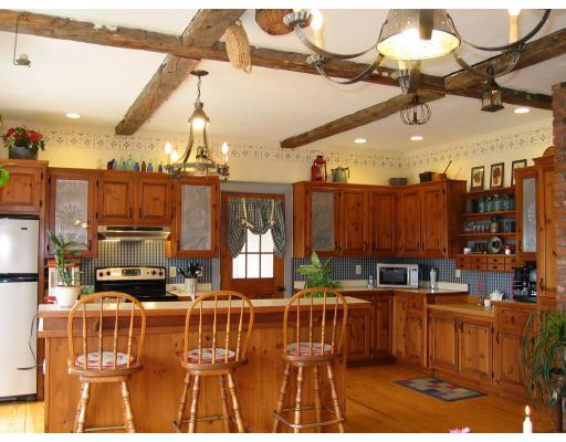 64 Rondeau Street Palmer, MA 01069 - Photo 9 of 29 Gallery Image 9