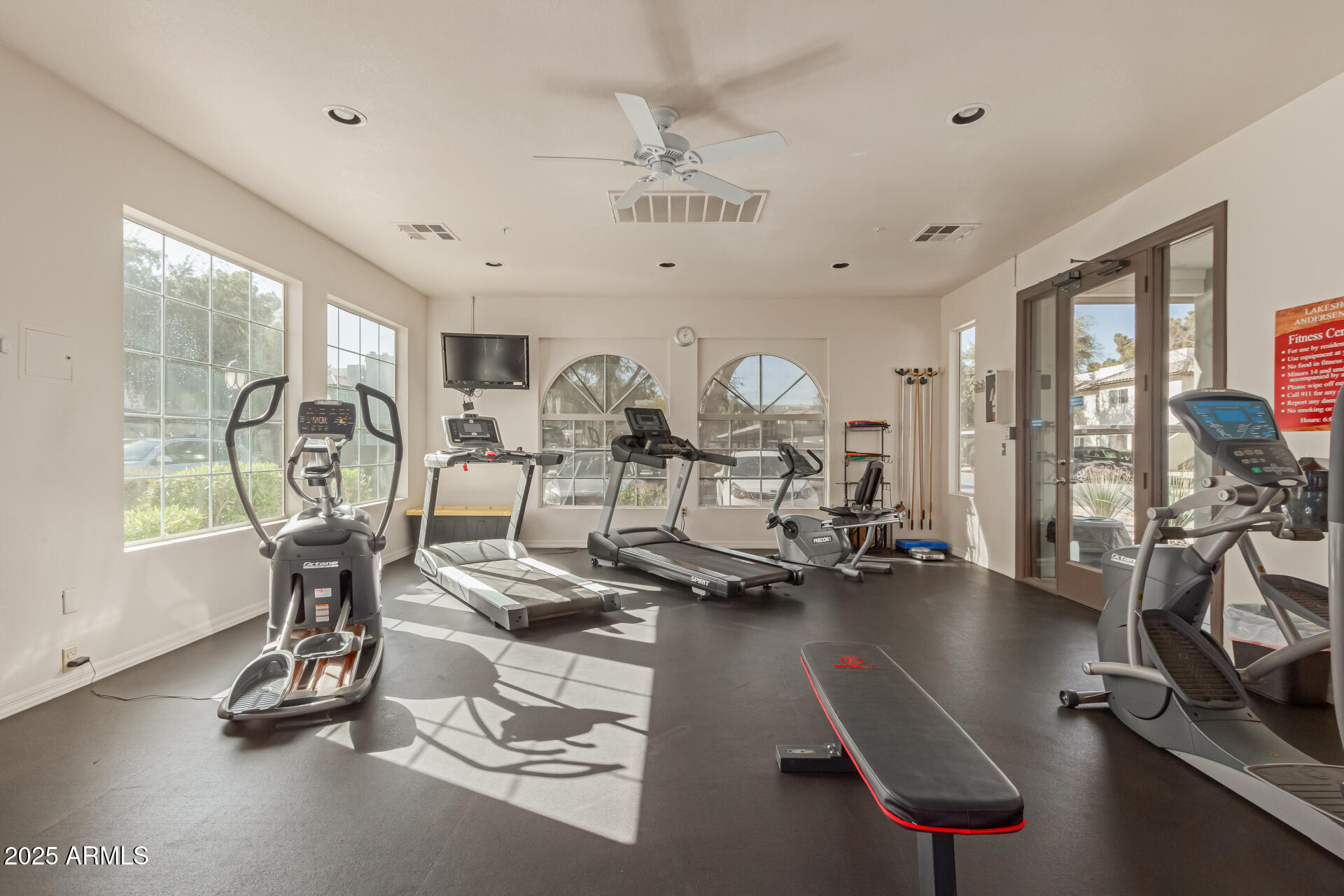 1825 West Ray Road, Unit 2116 Chandler, AZ 85224 - Photo 34 of 44 a view of a room with gym equipment