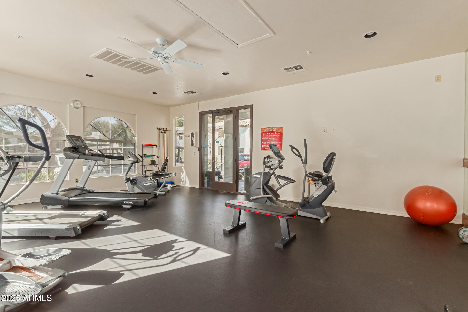 1825 West Ray Road, Unit 2116 Chandler, AZ 85224 - Photo 35 of 44 a view of a room with gym equipment