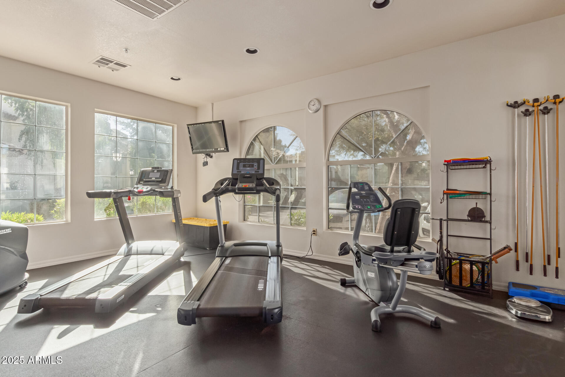 1825 West Ray Road, Unit 2116 Chandler, AZ 85224 - Photo 36 of 44 a view of a room with gym equipment