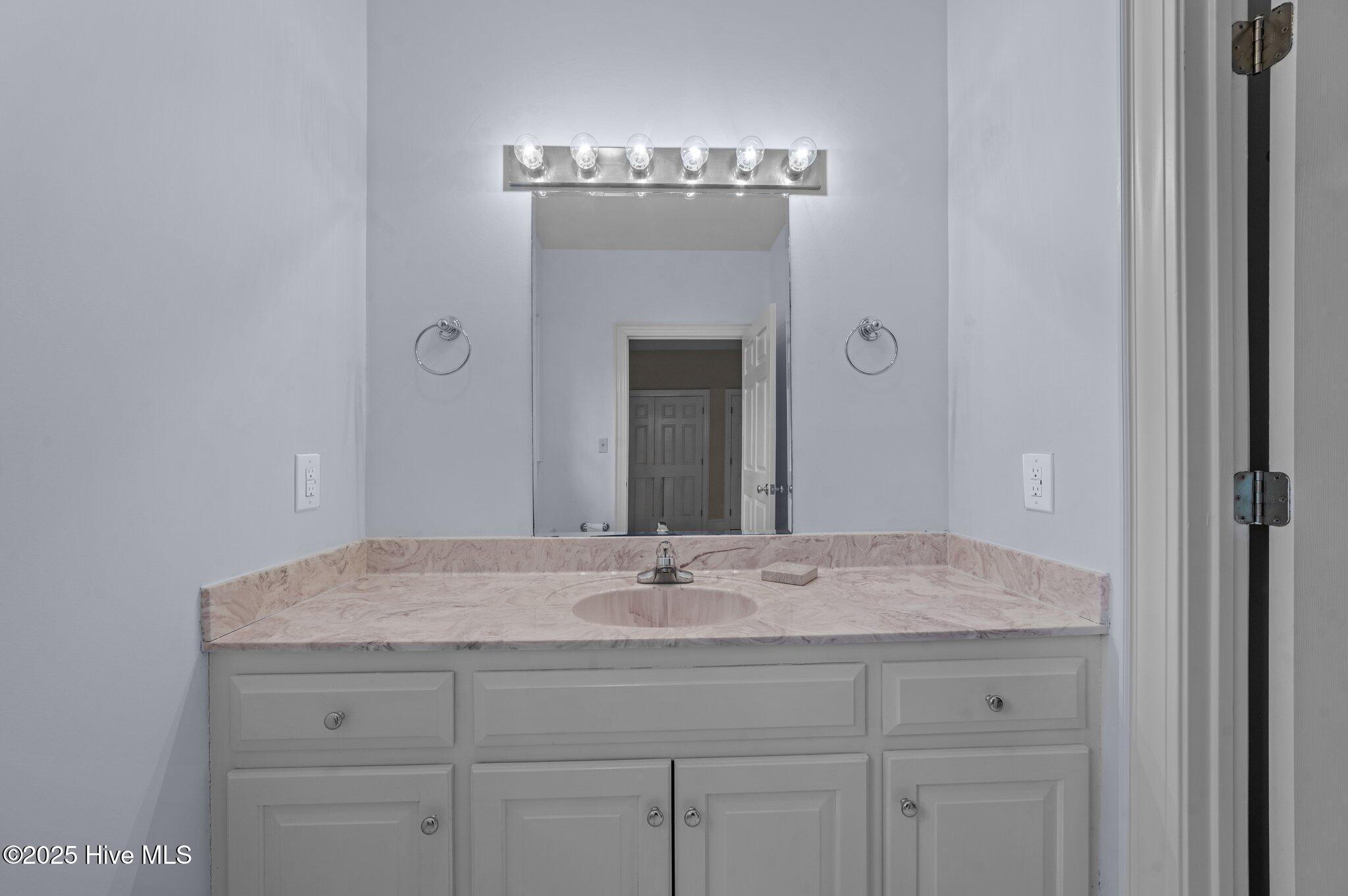 102 Rappahannock Drive Chocowinity, NC 27817 - Photo 34 of 64 38-web-or-mls-COX_4600