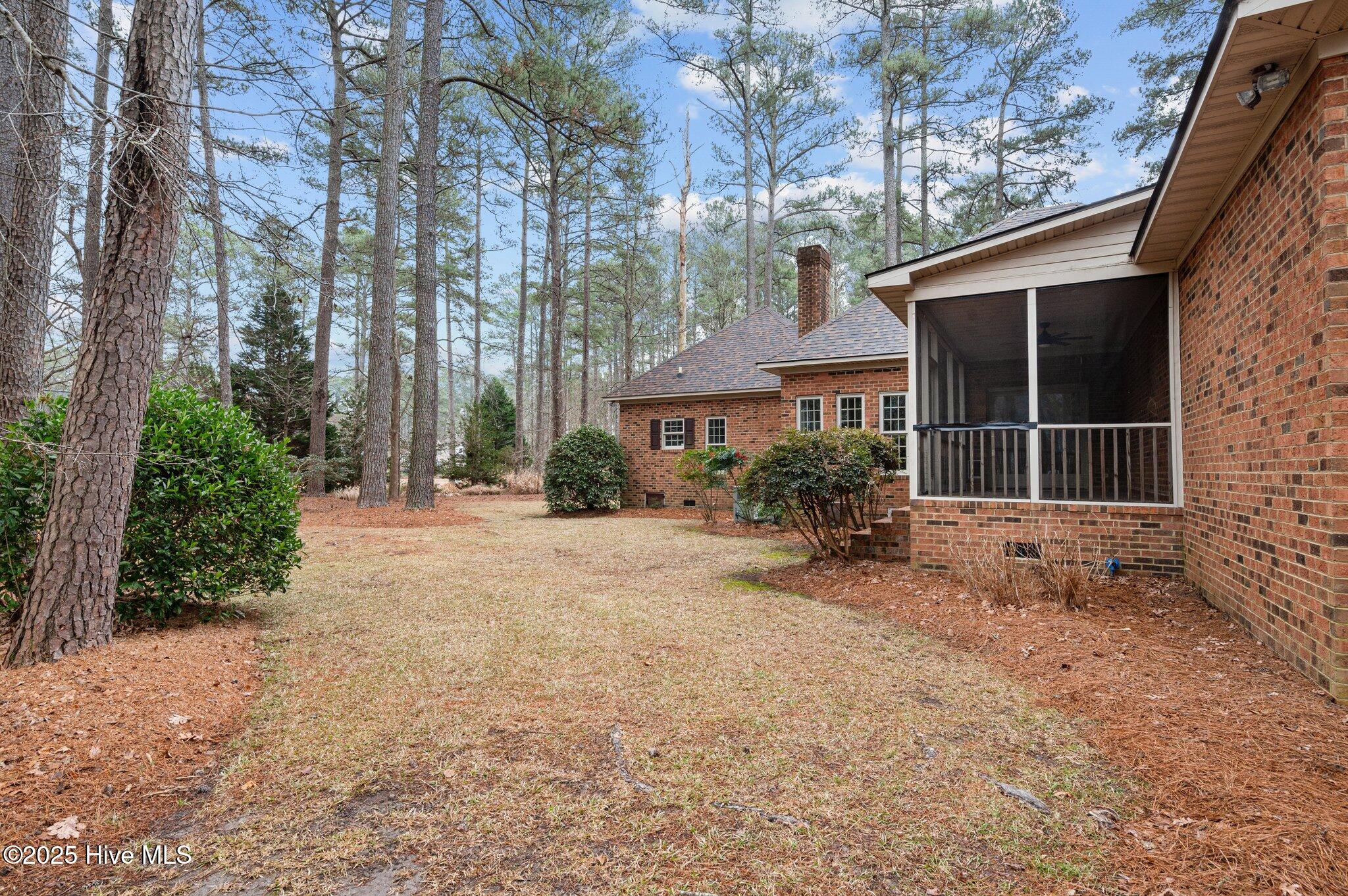 102 Rappahannock Drive Chocowinity, NC 27817 - Photo 4 of 64 8-web-or-mls-COX_4504