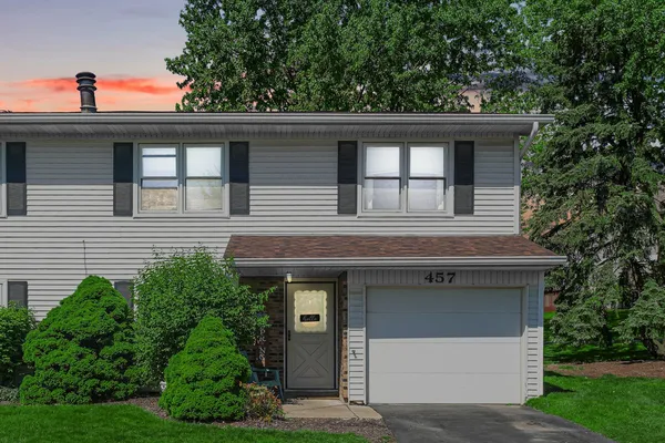 $269,900 | 457 Wright Court, Bolingbrook, IL 60440