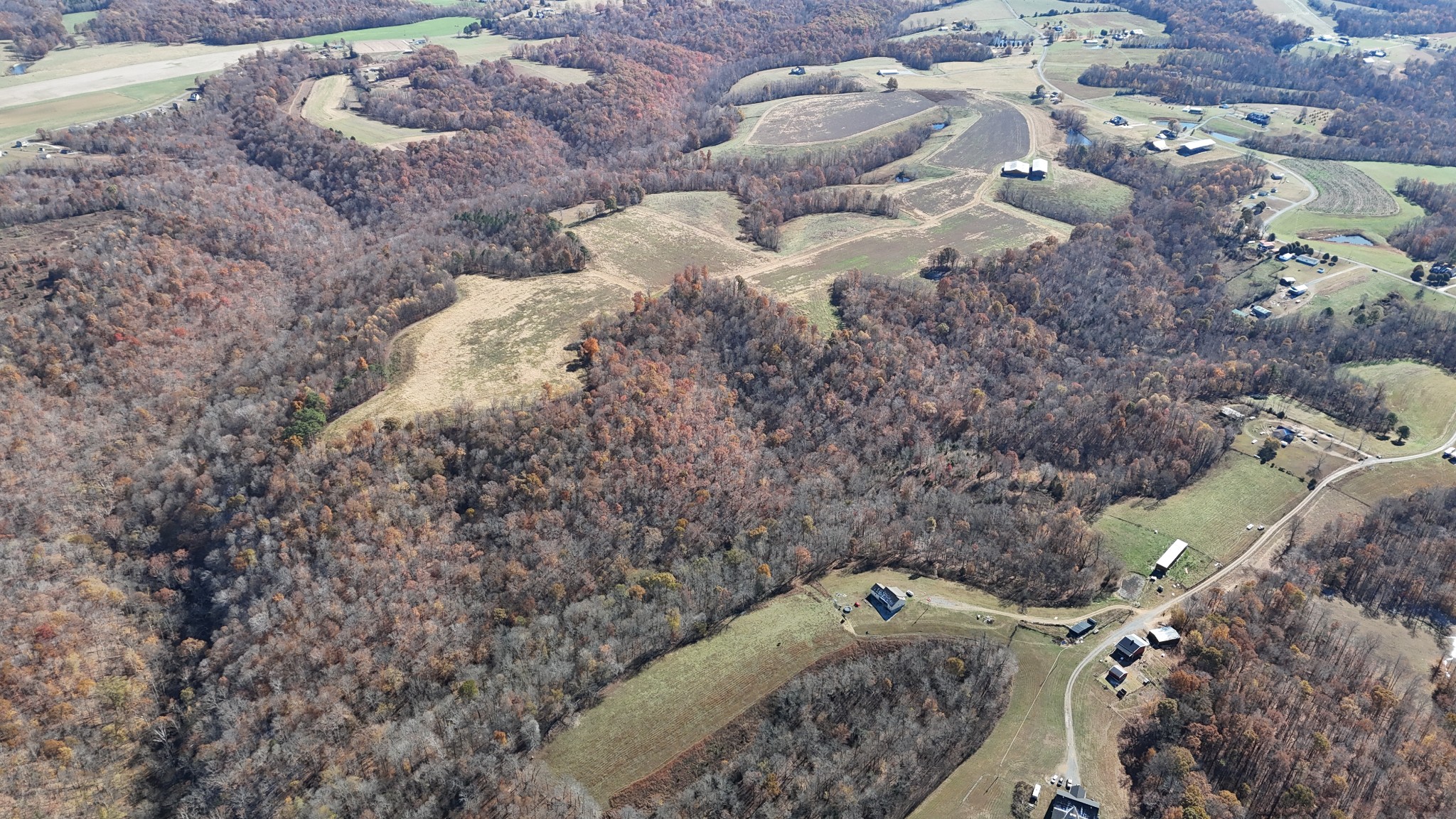 1911 Smalling Road Lafayette, TN 37083 - Photo 6 of 60 a front view of a house with a yard