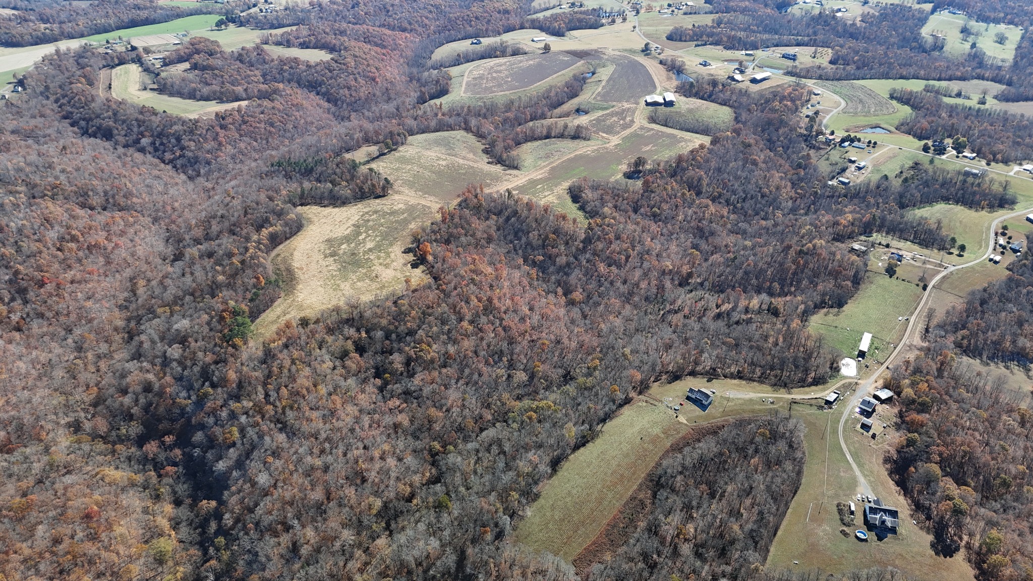 1911 Smalling Road Lafayette, TN 37083 - Photo 7 of 60