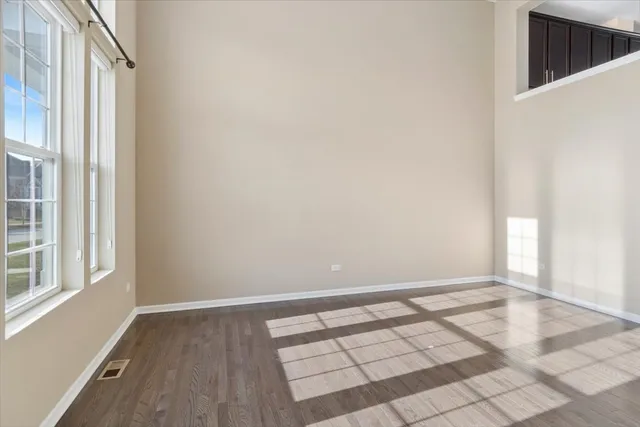 $2,775 | 2942 Madison Drive, Naperville, IL 60564