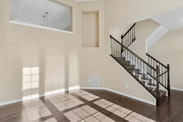 $2,775 | 2942 Madison Drive, Naperville, IL 60564