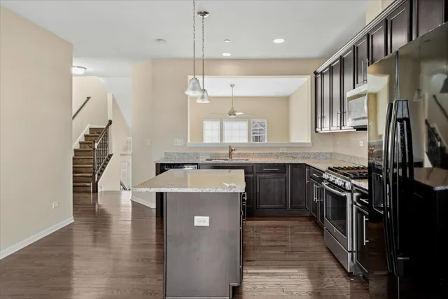 $2,775 | 2942 Madison Drive, Naperville, IL 60564