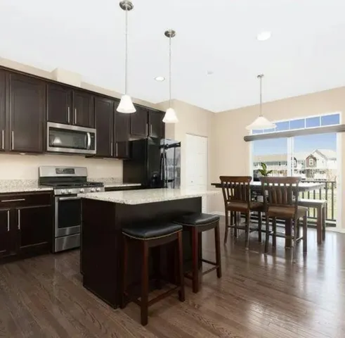 $2,775 | 2942 Madison Drive, Naperville, IL 60564