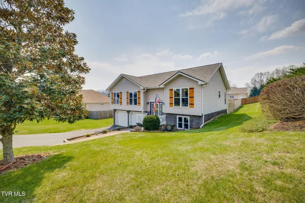 $450,000 | 1009 Zack Court, Jonesborough, TN 37659