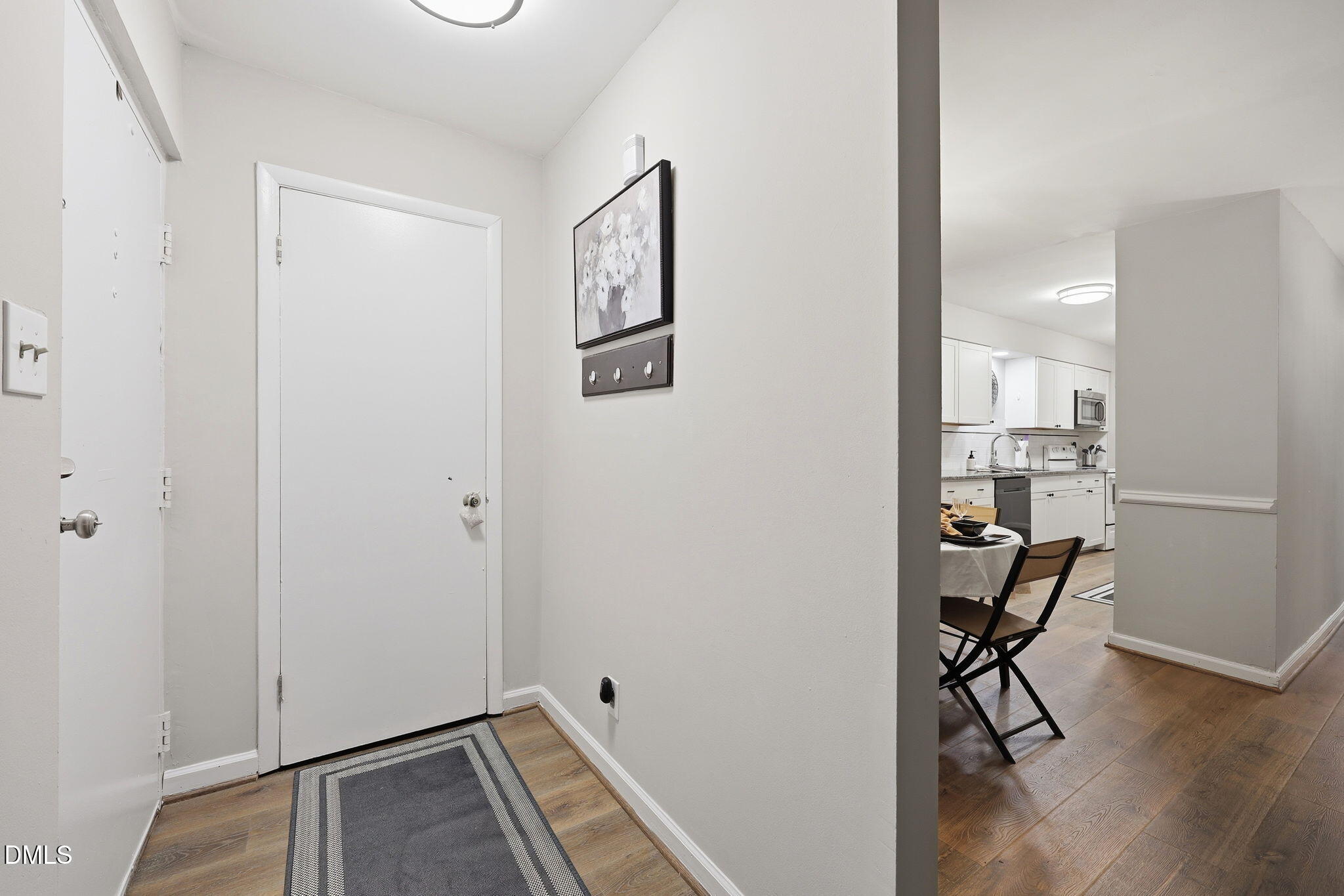 1008 Sandlin Place, Unit B Raleigh, NC 27606 - Photo 4 of 37