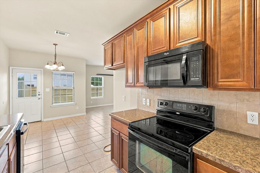 902 Parkplace Ridge Princeton, TX 75407 - Photo 19 of 39 Gallery Image 19