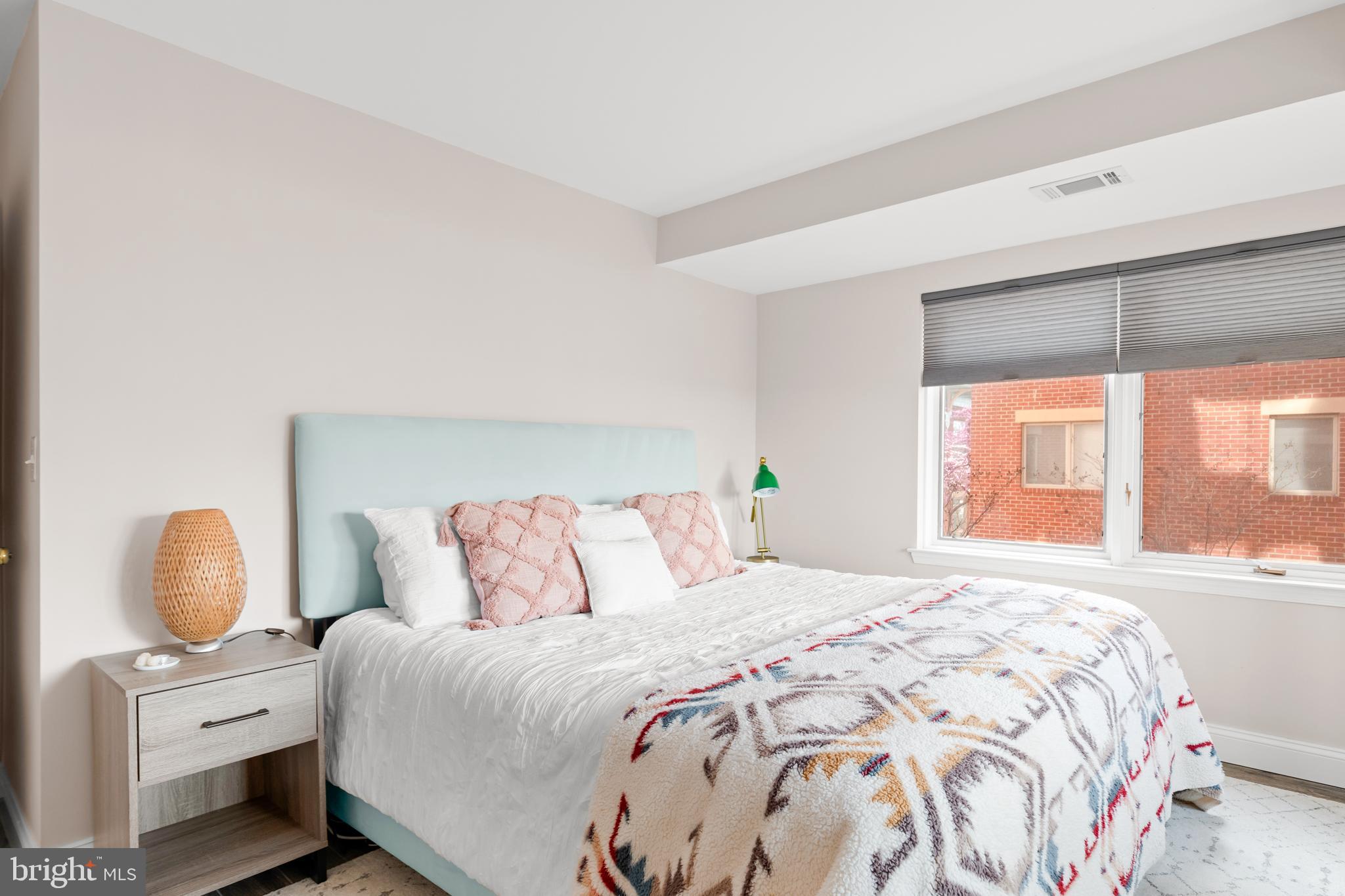 545 East Braddock Road, Unit 206 Alexandria, VA 22314 - Photo 13 of 29 Large Bedroom #1