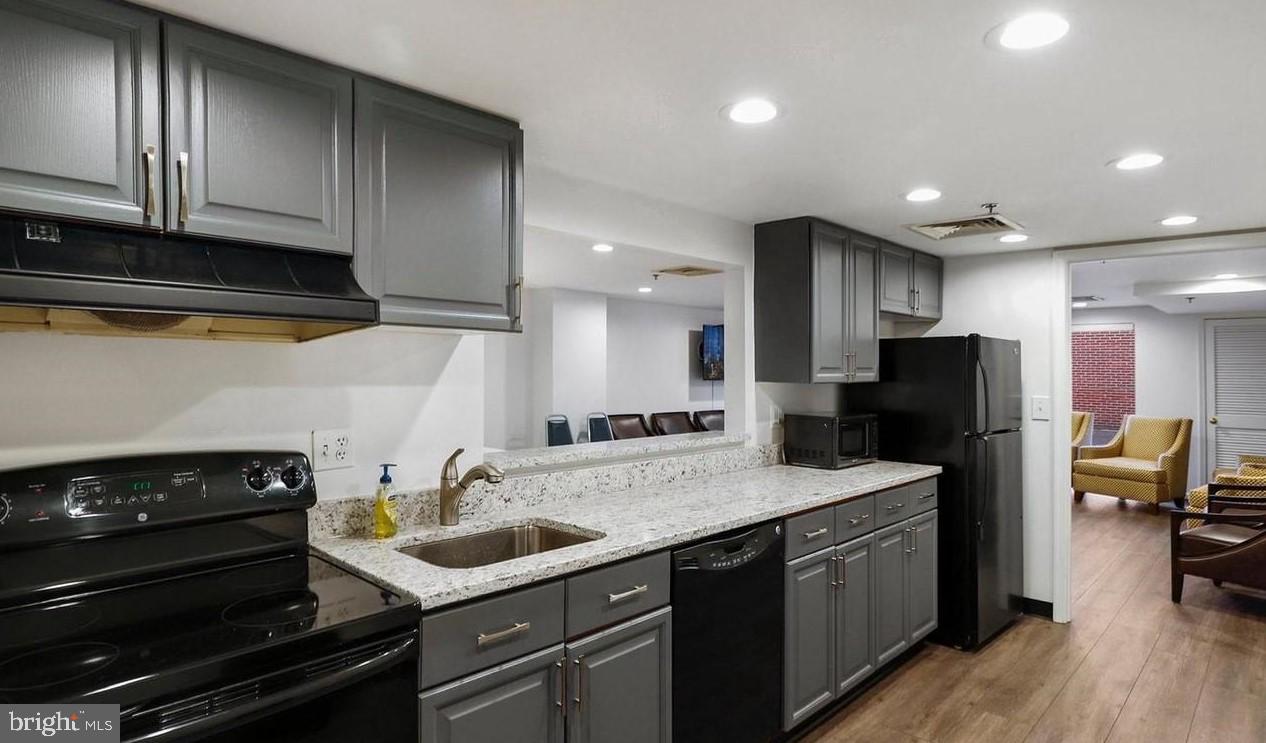 545 East Braddock Road, Unit 206 Alexandria, VA 22314 - Photo 23 of 29 Large Party Room with Full Kitchen