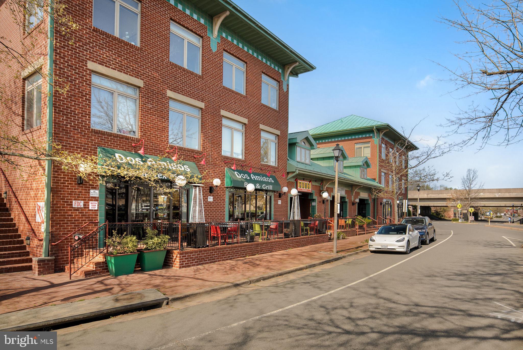 545 East Braddock Road, Unit 206 Alexandria, VA 22314 - Photo 24 of 29 Cute Shops/Stores Only a Few Feet Away!
