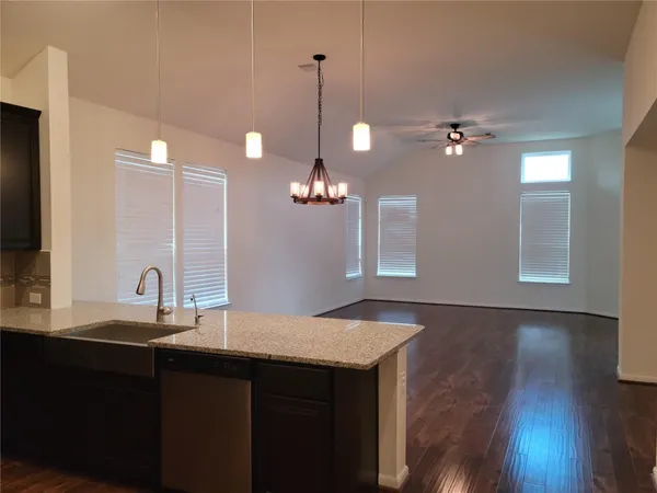 $2,150 | 1128 Swinford Court, Conroe, TX 77304