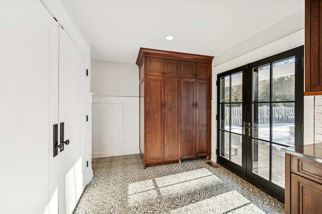 $5,500 | 525 West Deerpath Road, Lake Forest, IL 60045