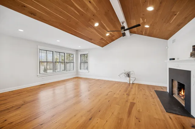 $5,500 | 525 West Deerpath Road, Lake Forest, IL 60045