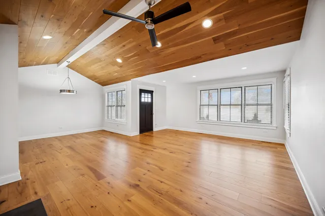 $5,500 | 525 West Deerpath Road, Lake Forest, IL 60045