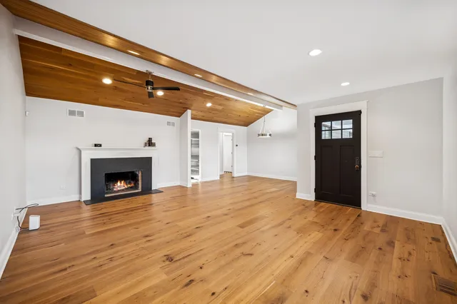 $5,500 | 525 West Deerpath Road, Lake Forest, IL 60045