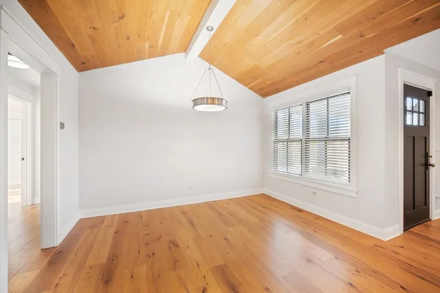 $5,500 | 525 West Deerpath Road, Lake Forest, IL 60045