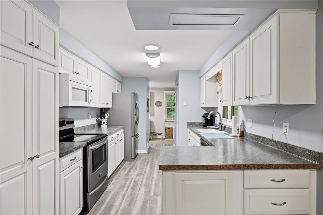 2095 English Road Greece, NY 14616 - Photo 12 of 41 Gallery Image 12