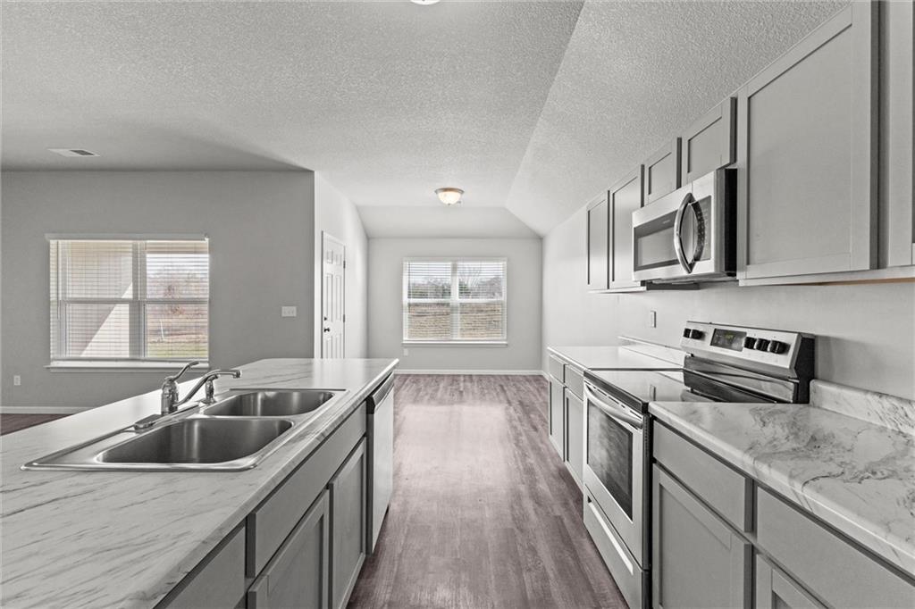 21837 South Franklin Street Spring Hill, KS 66083 - Photo 12 of 26