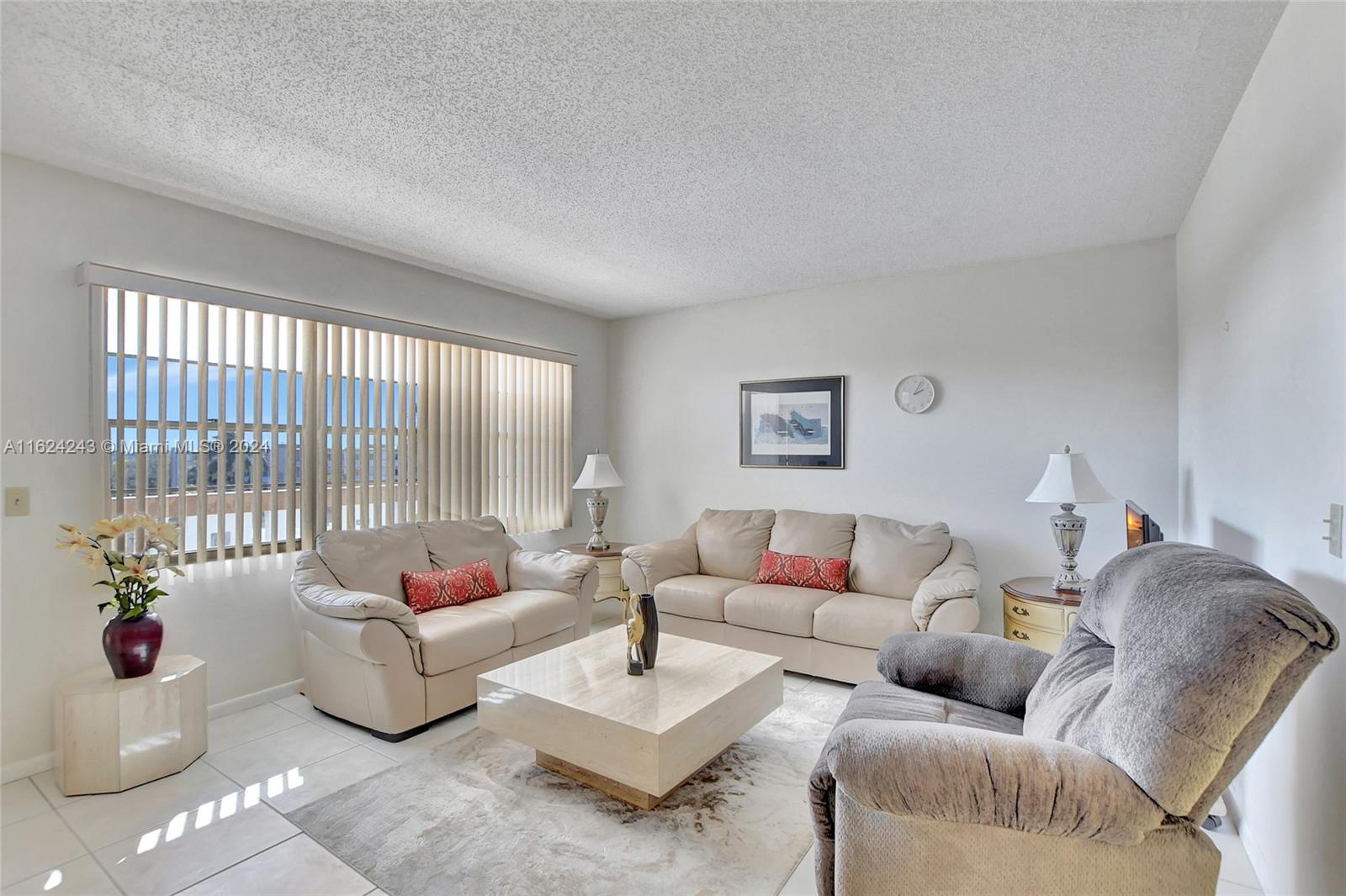 4048 Cornwall C, Unit 4048 Boca Raton, FL 33434 - Photo 2 of 57