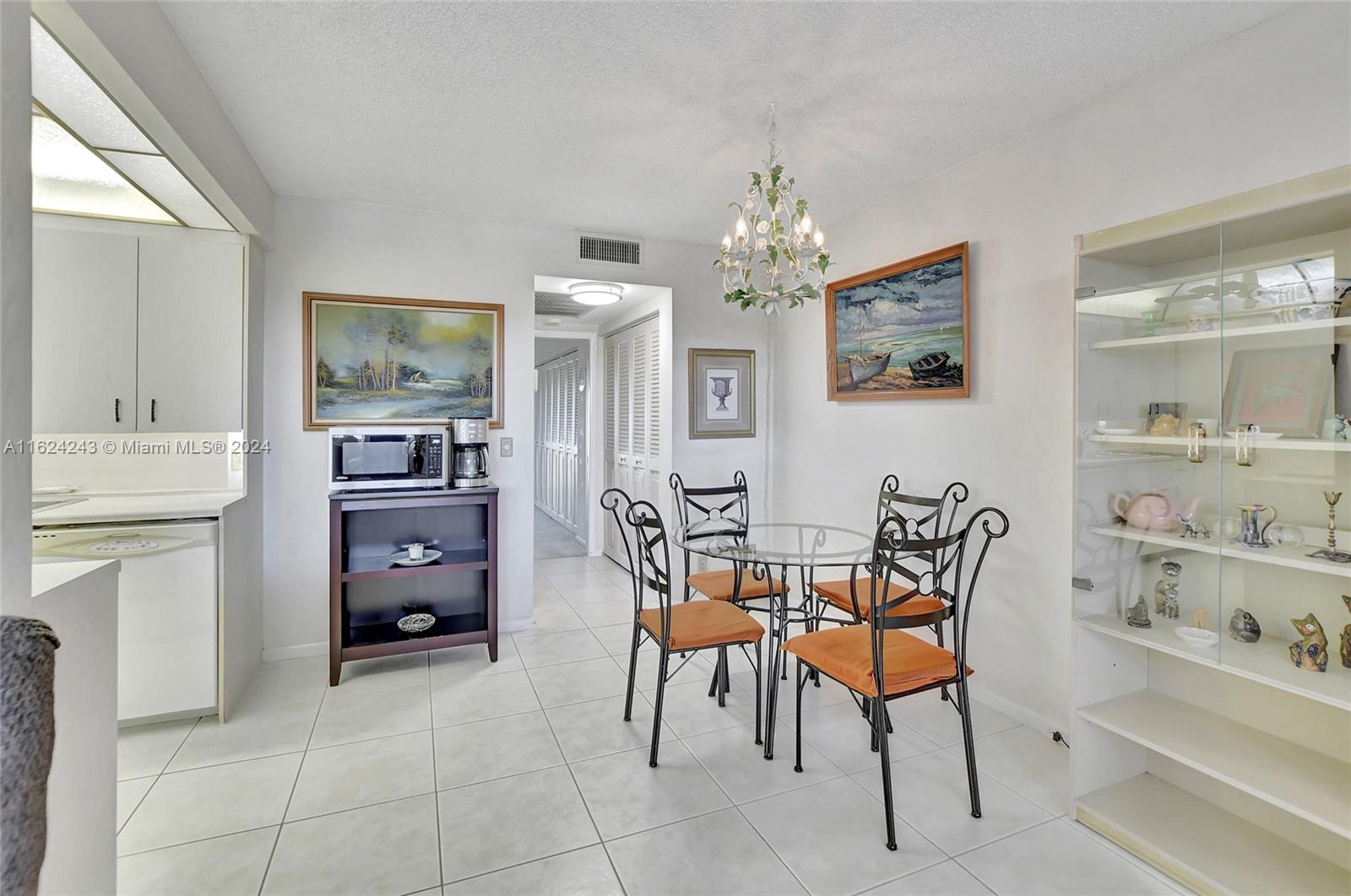 4048 Cornwall C, Unit 4048 Boca Raton, FL 33434 - Photo 5 of 57
