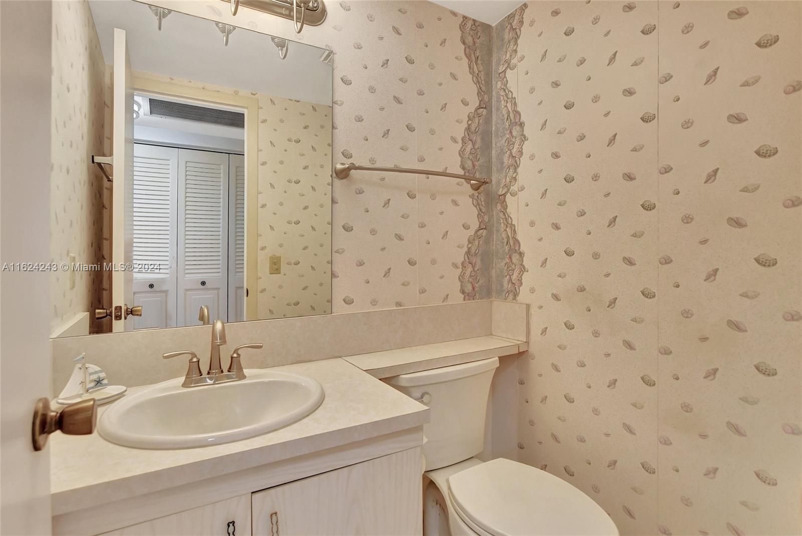 4048 Cornwall C, Unit 4048 Boca Raton, FL 33434 - Photo 10 of 57