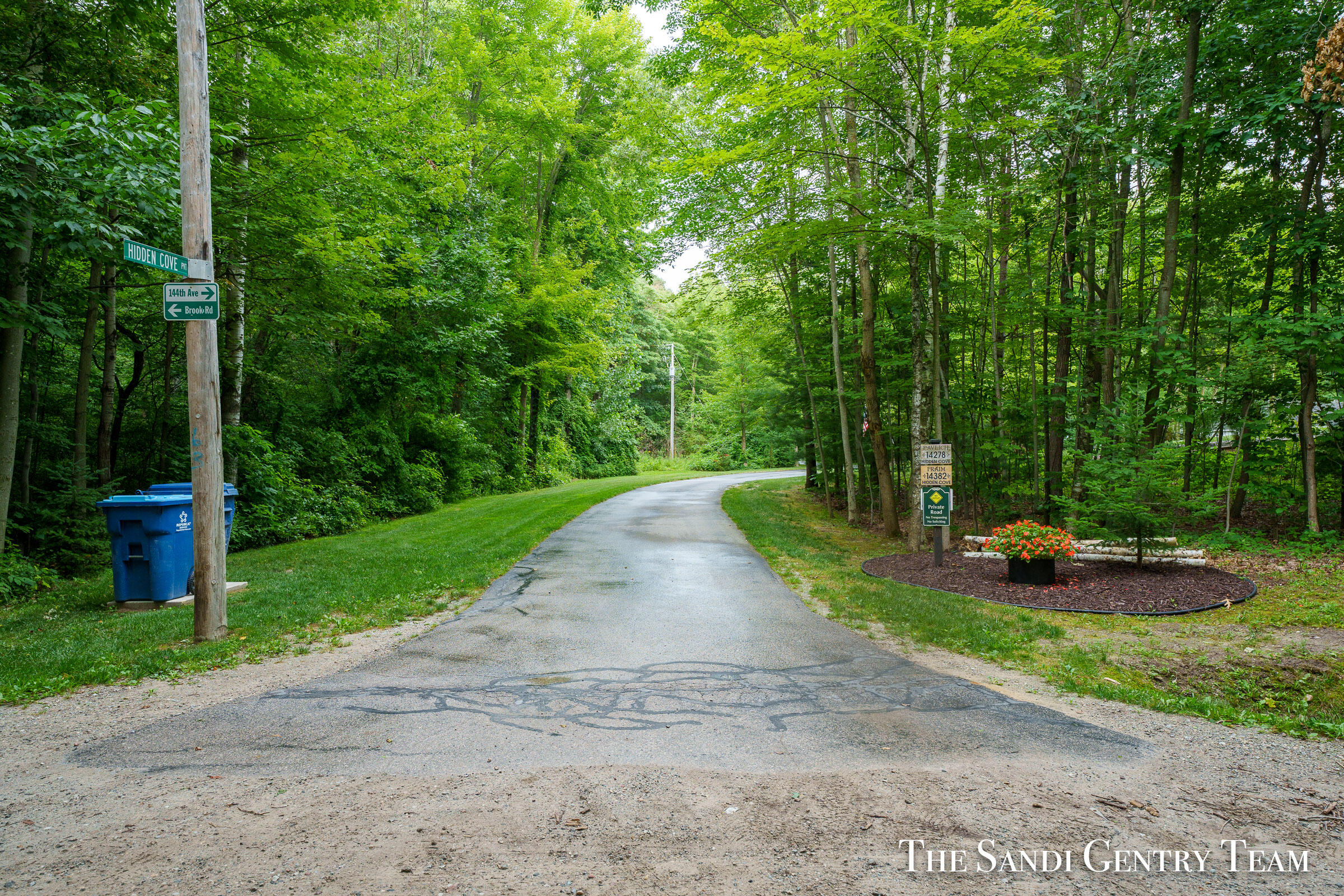 0 Hidden Cove Road Fruitport, MI 49415 - Photo 2 of 37 AIV00370-HDR
