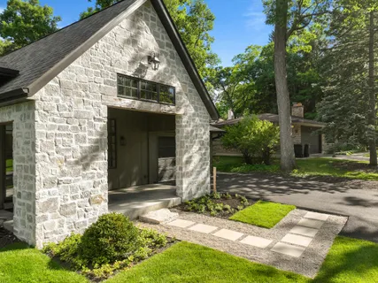 $1,795,000 | 853 Sauganash Drive, Fontana, WI 53125