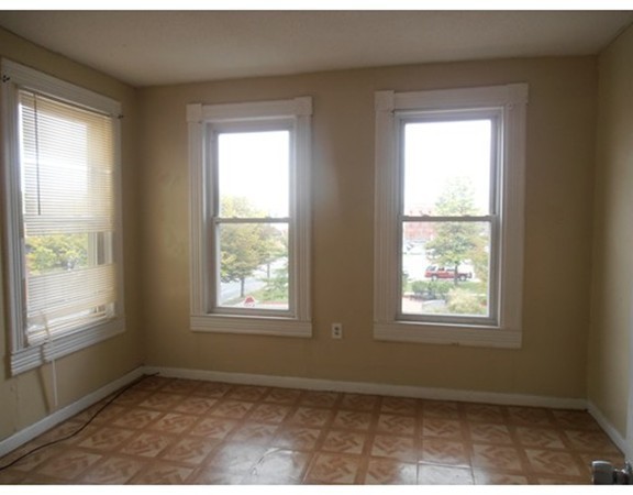 39-41 Eastern Avenue Springfield, MA 01109 - Photo 12 of 29 Gallery Image 12